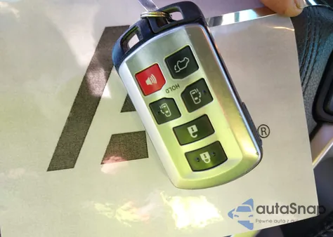 2015 Toyota Sienna Xle Premium 8 Passenger из США, поврежденный, VIN 5TDYK3DCXFS675198